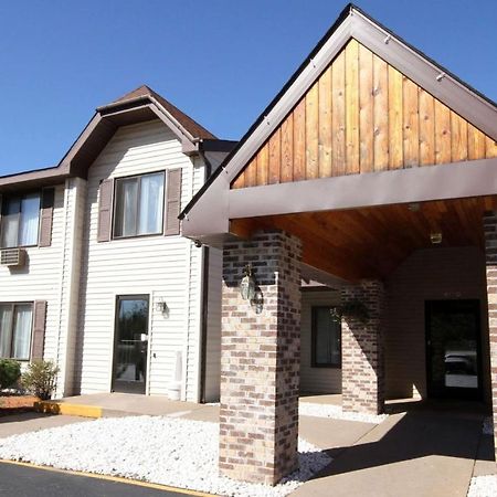 Magnuson Hotel Country Inn Ishpeming Exterior foto